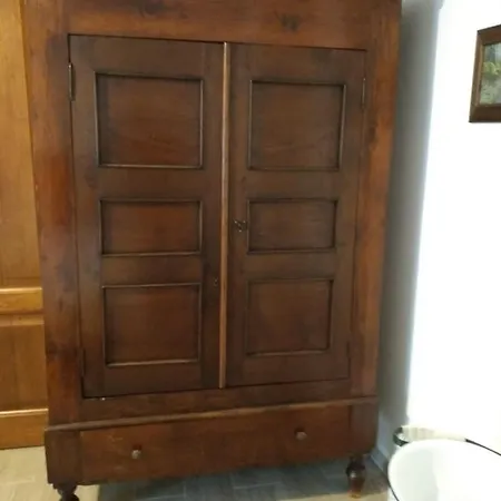 Casa Figus Via Azuni 5 * Narbolia