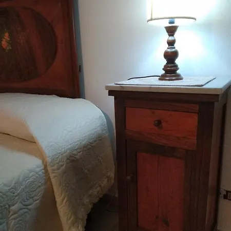 Casa Figus Via Azuni 5 * Narbolia