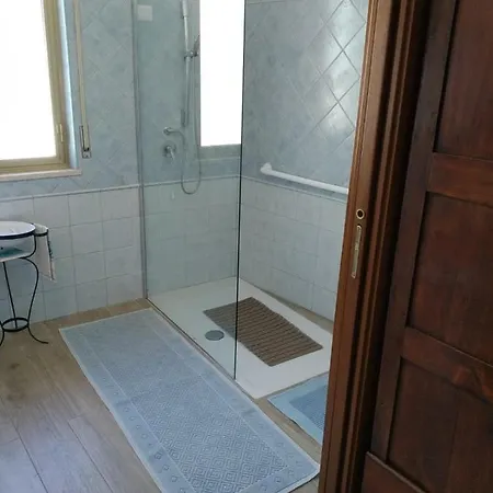 Casa Figus Via Azuni 5 * Narbolia